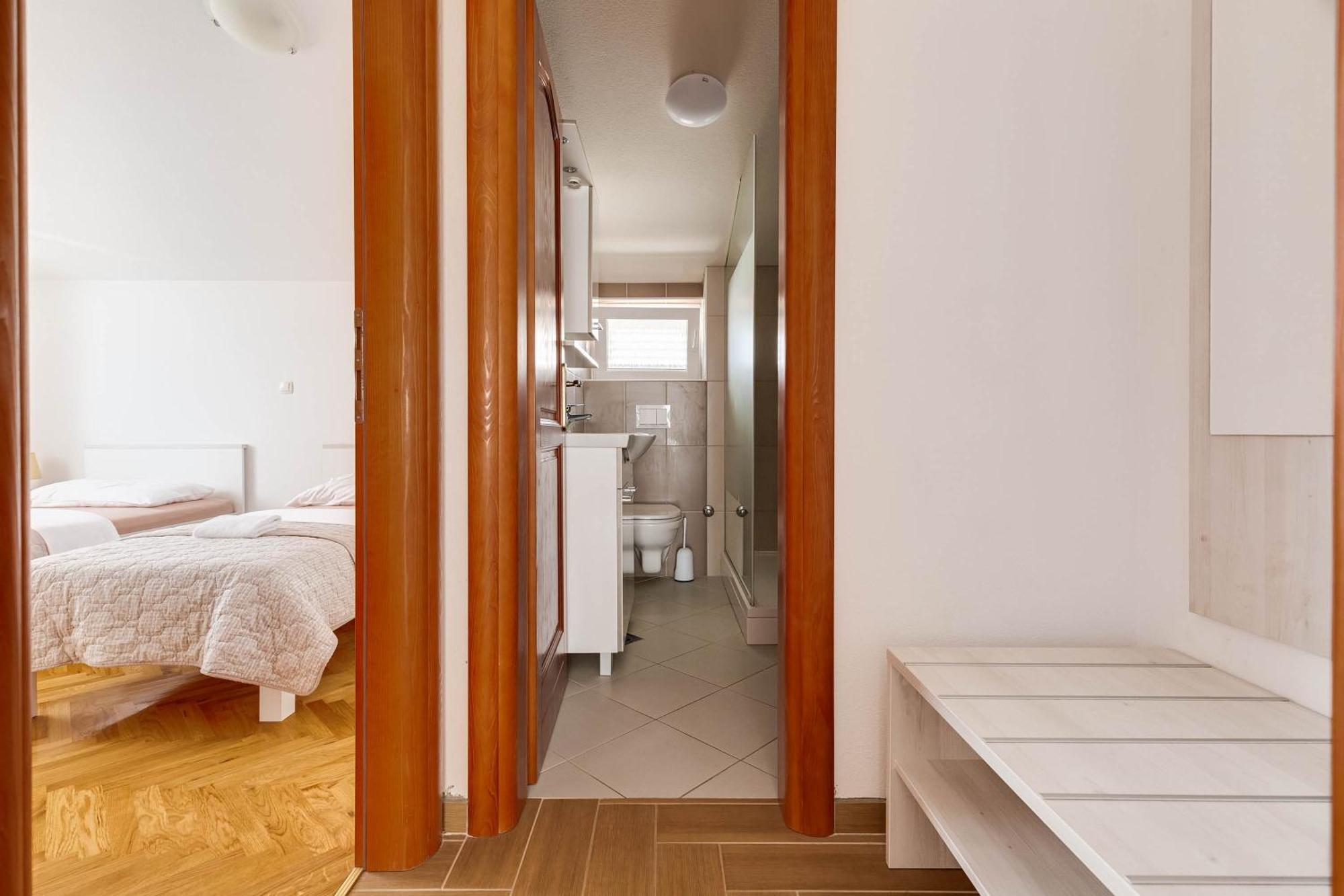 Apartmani Pocrnic Pakoštane Екстериор снимка