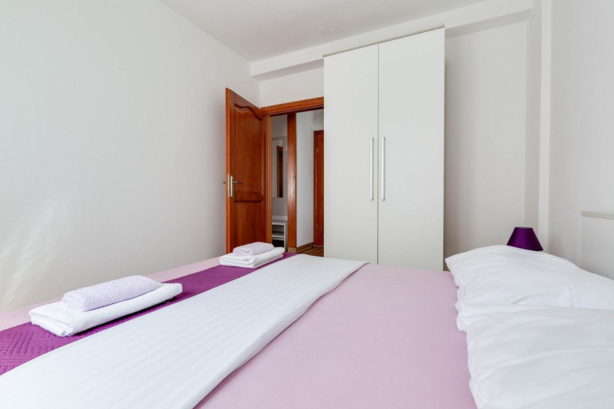 Apartmani Pocrnic Pakoštane Екстериор снимка