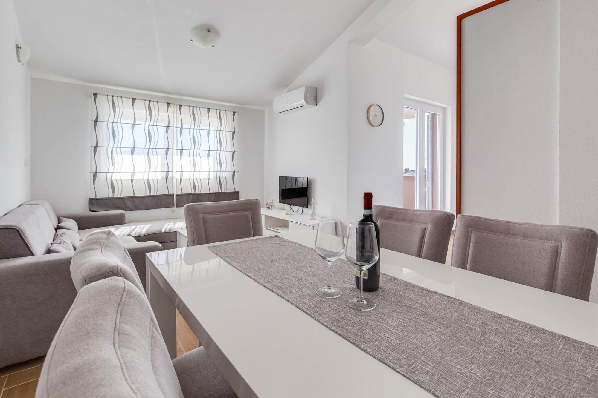 Apartmani Pocrnic Pakoštane Екстериор снимка