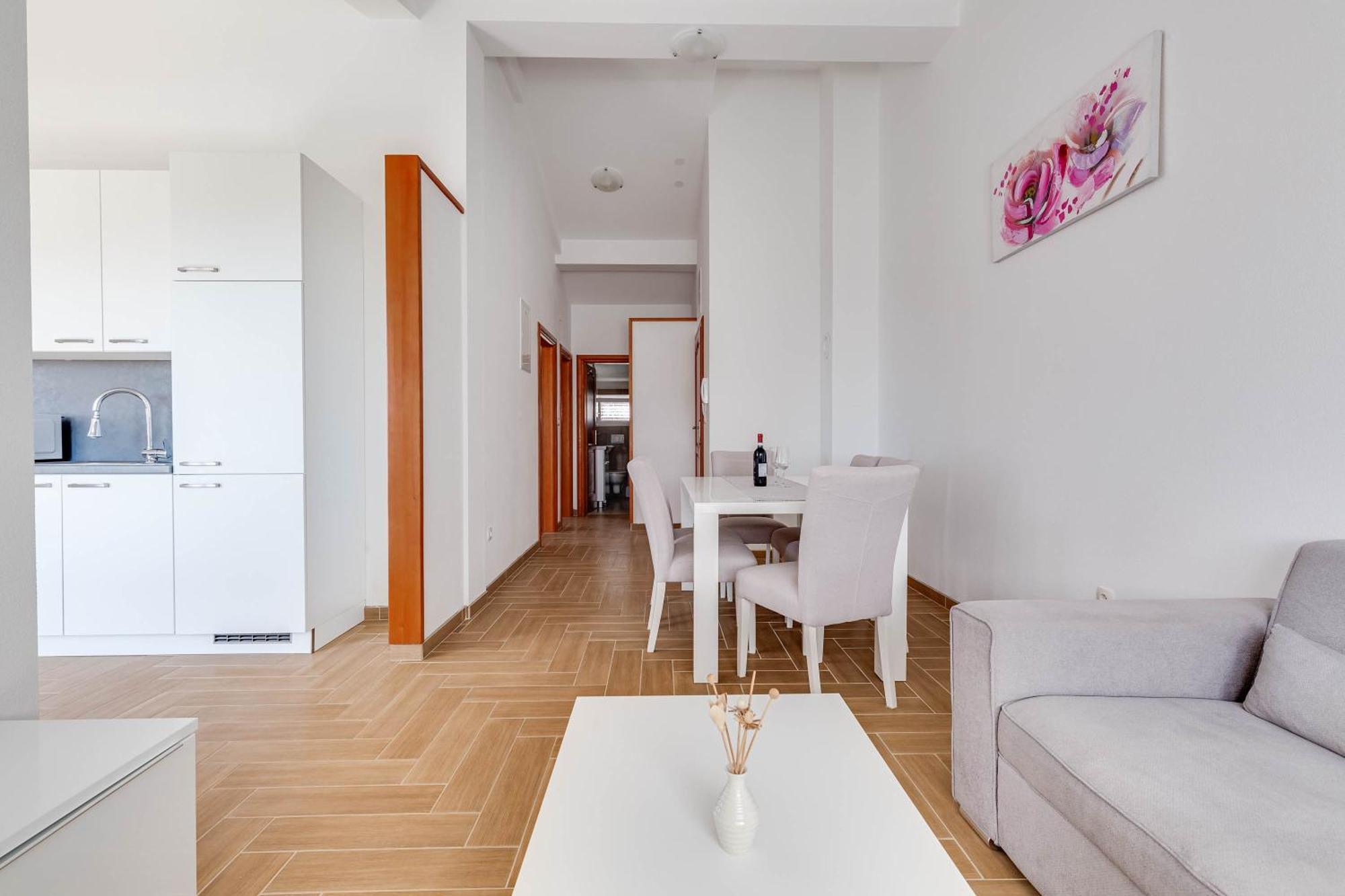 Apartmani Pocrnic Pakoštane Екстериор снимка