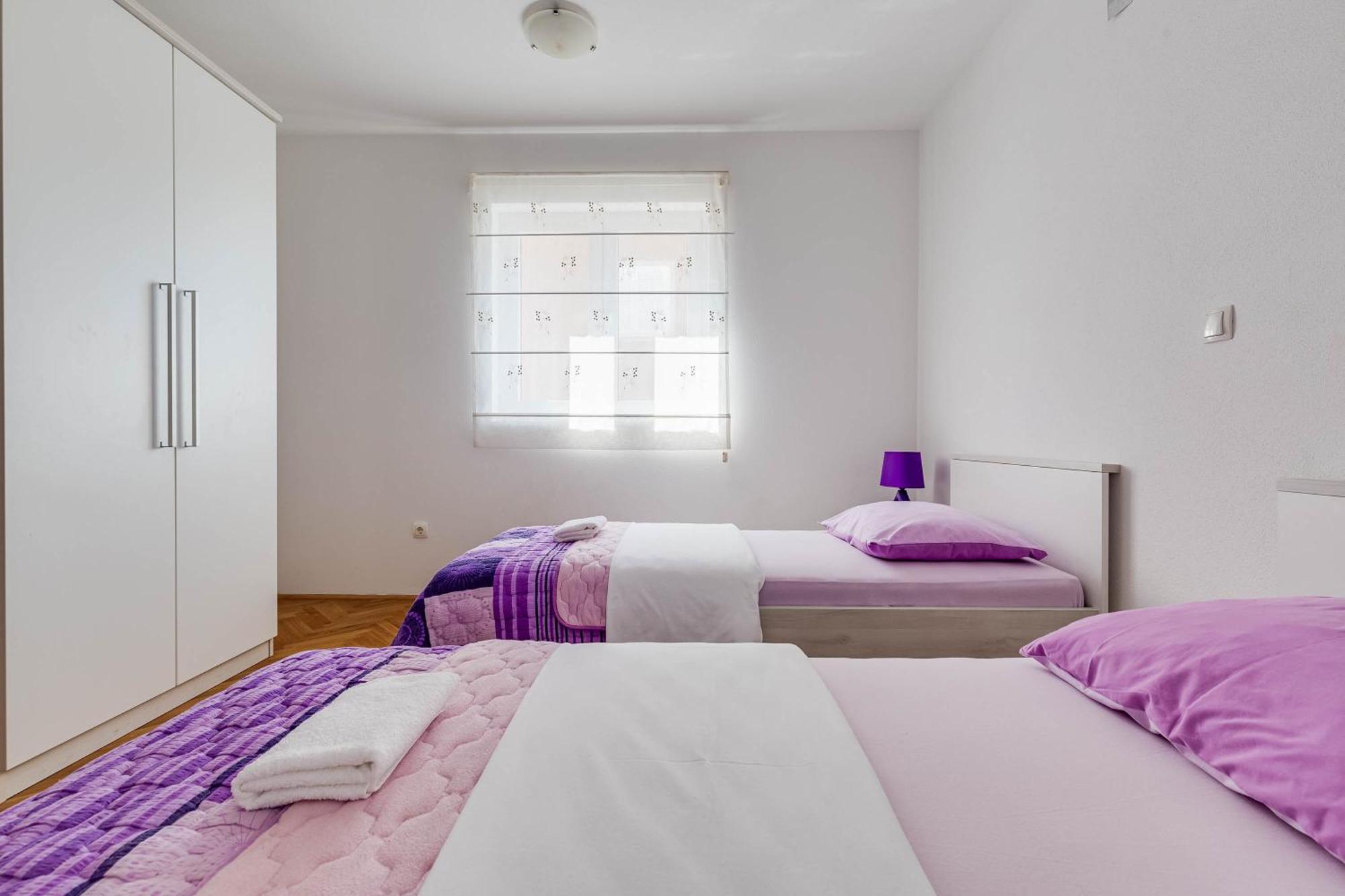 Apartmani Pocrnic Pakoštane Екстериор снимка