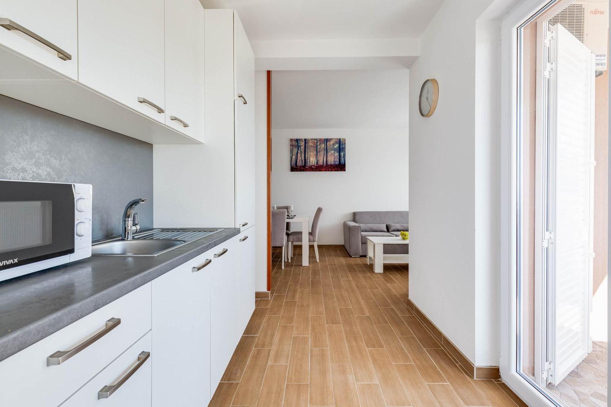 Apartmani Pocrnic Pakoštane Екстериор снимка